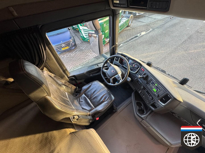 Scania R450 PTO HYDRAULIC / ALU WHEELS / RETARDER / CLEAN NL TRUCK - Nyergesvontató: 4 kép. Scania R450 PTO HYDRAULIC / ALU WHEELS / RETARDER / CLEAN NL TRUCK - Nyergesvontató: 4 kép.