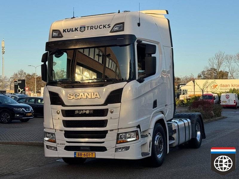 Scania R450 PTO HYDRAULIC / ALU WHEELS / RETARDER / CLEAN NL TRUCK - Nyergesvontató: 2 kép. Scania R450 PTO HYDRAULIC / ALU WHEELS / RETARDER / CLEAN NL TRUCK - Nyergesvontató: 2 kép.
