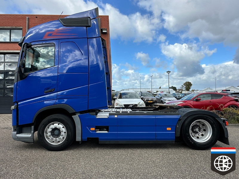 Volvo FH 460 CHASSIS: JB / FULL SPOILER / LOW KM - Nyergesvontató: 3 kép. Volvo FH 460 CHASSIS: JB / FULL SPOILER / LOW KM - Nyergesvontató: 3 kép.