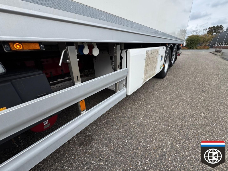 Scania P 360 6X2/4 Thermo King - Taillift - LOW KM !! - Hűtős teherautó: 4 kép. Scania P 360 6X2/4 Thermo King - Taillift - LOW KM !! - Hűtős teherautó: 4 kép.