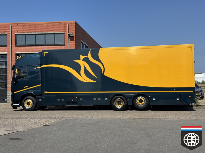 Volvo FH 420 6X2/4 - SHOWTRUCK - FLOWERS / RACE / HORSE - CONCOURSTAAT!! - Hűtős teherautó: 3 kép. Volvo FH 420 6X2/4 - SHOWTRUCK - FLOWERS / RACE / HORSE - CONCOURSTAAT!! - Hűtős teherautó: 3 kép.