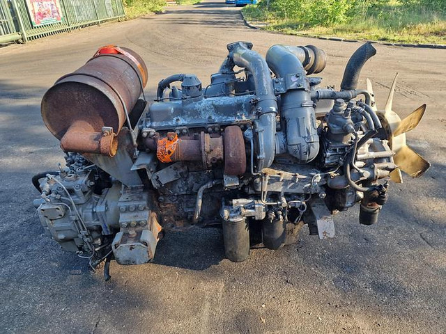 Hino - Alkatrész: 2 kép. Hino - Alkatrész: 2 kép.