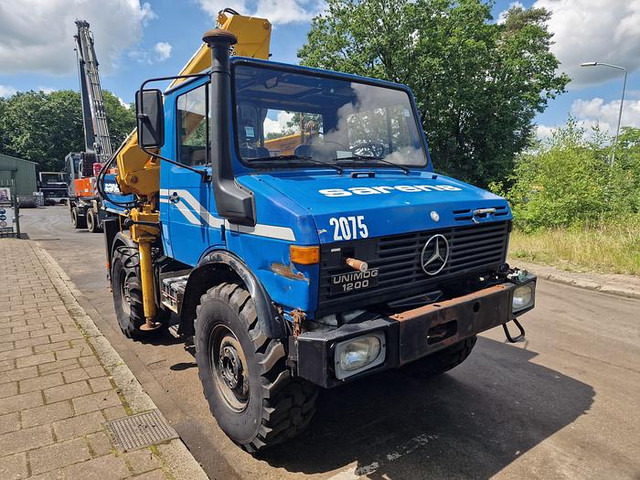 Mercedes-Benz U 1200 4X4 - Darus autó: 4 kép. Mercedes-Benz U 1200 4X4 - Darus autó: 4 kép.