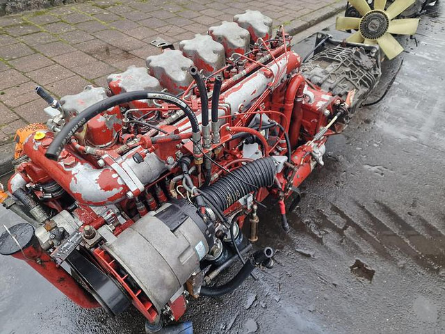 Renault Renault G340 - Teherautó: 2 kép. Renault Renault G340 - Teherautó: 2 kép.