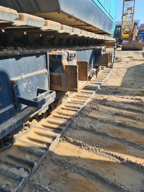 KOBELCO 7045 - Lánctalpas daru: 4 kép. KOBELCO 7045 - Lánctalpas daru: 4 kép.