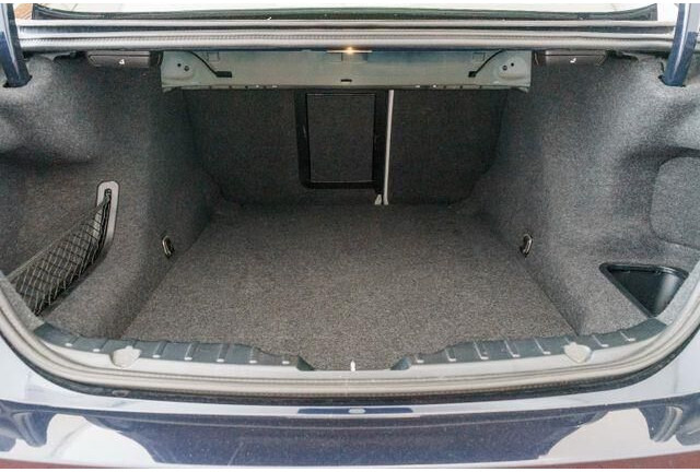 Autó Alpina B5 4.4 Bi-Turbo/BMW Night Vision/kompl. Historie: 18 kép. Autó Alpina B5 4.4 Bi-Turbo/BMW Night Vision/kompl. Historie: 18 kép.