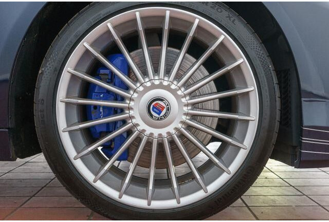 Autó Alpina B5 4.4 Bi-Turbo/BMW Night Vision/kompl. Historie: 17 kép. Autó Alpina B5 4.4 Bi-Turbo/BMW Night Vision/kompl. Historie: 17 kép.