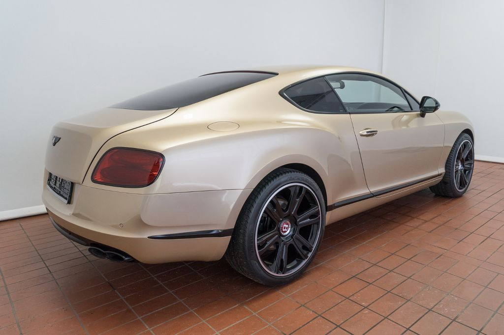 Bentley Continental GT 4.0 V8 4WD/Kamera/21 Zoll/LED - Autó: 4 kép. Bentley Continental GT 4.0 V8 4WD/Kamera/21 Zoll/LED - Autó: 4 kép.