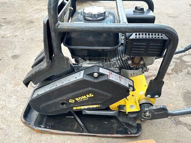 Bomag BP 20/50, Rüttler, Stampfer, Neuwertig, TOP - Lapvibrátor: 2 kép. Bomag BP 20/50, Rüttler, Stampfer, Neuwertig, TOP - Lapvibrátor: 2 kép.
