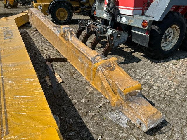 CAT longReachBoom Passend für Cat 320/ 323 B/C/D - Lánctalpas kotró: 2 kép. CAT longReachBoom Passend für Cat 320/ 323 B/C/D - Lánctalpas kotró: 2 kép.