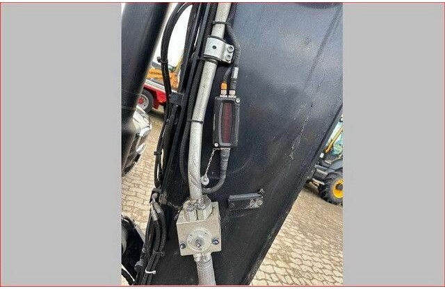 Gumikerekes kotró Caterpillar M315F, OilQuick, Hammer- u- Greifersteuerung: 12 kép. Gumikerekes kotró Caterpillar M315F, OilQuick, Hammer- u- Greifersteuerung: 12 kép.