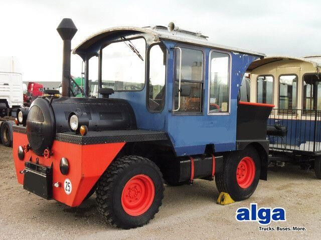 Cordes Zugmaschine (Lokomotive) Personenanhänger - Távolsági busz: 1 kép. Cordes Zugmaschine (Lokomotive) Personenanhänger - Távolsági busz: 1 kép.