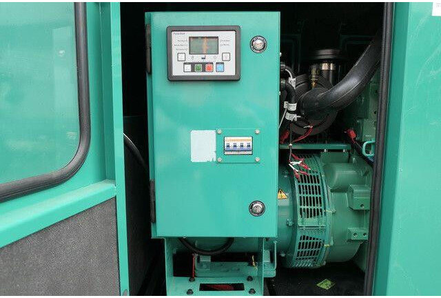 Cummins Stromgenerator, 40 kVA, sofort vefügbar - Áramfejlesztő: 4 kép. Cummins Stromgenerator, 40 kVA, sofort vefügbar - Áramfejlesztő: 4 kép.