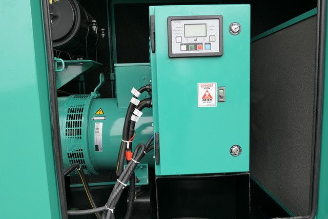 Cummins Stromgenerator, 82,5kVA, sofort vefügbar - Áramfejlesztő: 4 kép. Cummins Stromgenerator, 82,5kVA, sofort vefügbar - Áramfejlesztő: 4 kép.