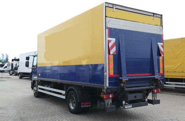 DAF LF 220 FA/6,10 m. lang/Carrier Supra 550/Luftfed - Hűtős teherautó: 4 kép. DAF LF 220 FA/6,10 m. lang/Carrier Supra 550/Luftfed - Hűtős teherautó: 4 kép.