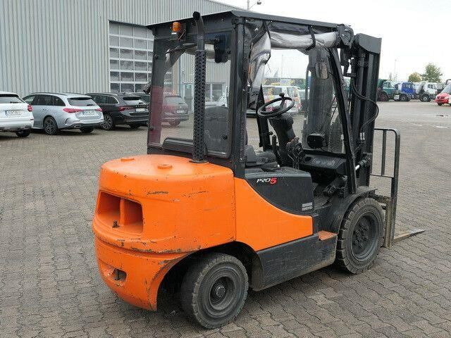 Doosan D35 C-5, 6m Hubhöhe, Freihub, 3,5to. Traglast - Dízel targonca: 5 kép. Doosan D35 C-5, 6m Hubhöhe, Freihub, 3,5to. Traglast - Dízel targonca: 5 kép.