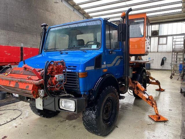 Építőipari gépek Unimog U 1450 4x4, Kran, Seilwinde: 8 kép.