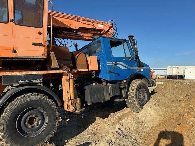 Unimog U 1450 4x4, Zug & Bergwinde, Kran, Greifer, AH - Építőipari gépek: 2 kép. Unimog U 1450 4x4, Zug & Bergwinde, Kran, Greifer, AH - Építőipari gépek: 2 kép.