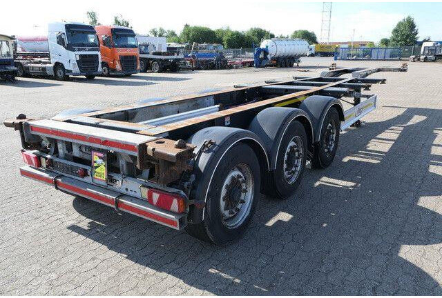 Félpótkocsi mélybölcsős Fliegl SDS 380 SDS01, 20/30 & 40 Fuß Container, BPW: 9 kép. Félpótkocsi mélybölcsős Fliegl SDS 380 SDS01, 20/30 & 40 Fuß Container, BPW: 9 kép.