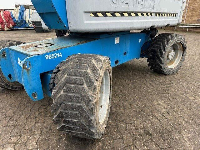 Genie Z 80/60, Arbeitshöhe 25,77m., Allrad, Gelände - Személyemelő: 3 kép. Genie Z 80/60, Arbeitshöhe 25,77m., Allrad, Gelände - Személyemelő: 3 kép.