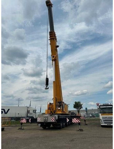 Grove GMK6300 KRAN 300/330 Tonnen - Toronydaru: 2 kép. Grove GMK6300 KRAN 300/330 Tonnen - Toronydaru: 2 kép.