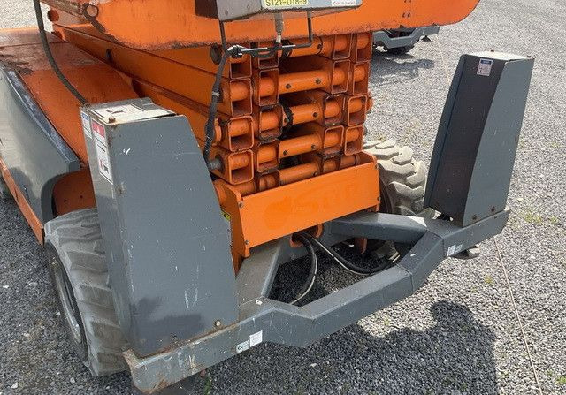 Haulotte Compact 12 DX, Geländegängig, Kubota, 12,15m - Emelőkosaras teherautó: 5 kép. Haulotte Compact 12 DX, Geländegängig, Kubota, 12,15m - Emelőkosaras teherautó: 5 kép.