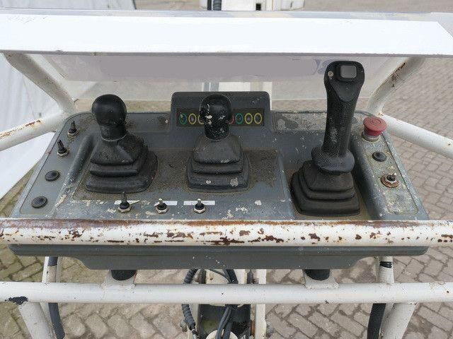 Haulotte HA260PX, Arbeitshöhe 25,6m., Allrad, Gelände - Személyemelő: 3 kép. Haulotte HA260PX, Arbeitshöhe 25,6m., Allrad, Gelände - Személyemelő: 3 kép.