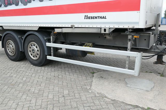 Hiebenthal ZWH 18, Tandem, Verzinkt, Zentralachs-Anh., BDF - Pótkocsi cserefelépítményes: 2 kép. Hiebenthal ZWH 18, Tandem, Verzinkt, Zentralachs-Anh., BDF - Pótkocsi cserefelépítményes: 2 kép.