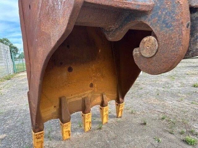 Hitachi ZX350LC-6, Hdyr. S.W.S., Tieflöffel, AC, Topcon - Lánctalpas kotró: 3 kép. Hitachi ZX350LC-6, Hdyr. S.W.S., Tieflöffel, AC, Topcon - Lánctalpas kotró: 3 kép.