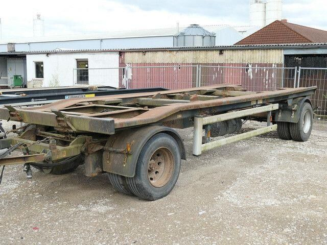 Huffermann HKA 18.70, Außenroller, Zwillingsreifen, BPW - Pótkocsi cserefelépítményes: 2 kép. Huffermann HKA 18.70, Außenroller, Zwillingsreifen, BPW - Pótkocsi cserefelépítményes: 2 kép.