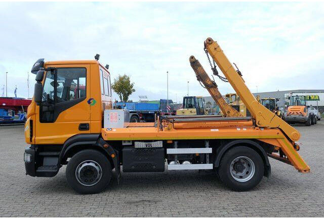 Iveco 160 E EuroCargo 4x2, VDL P-10, teleskop., Funk - Teherautó - kábelrendszer: 2 kép. Iveco 160 E EuroCargo 4x2, VDL P-10, teleskop., Funk - Teherautó - kábelrendszer: 2 kép.