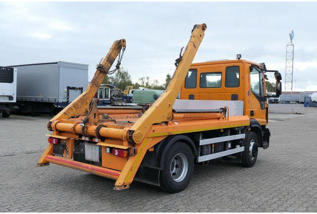 Iveco 160 E EuroCargo 4x2, VDL P-10, teleskop., Funk - Teherautó - kábelrendszer: 2 kép. Iveco 160 E EuroCargo 4x2, VDL P-10, teleskop., Funk - Teherautó - kábelrendszer: 2 kép.