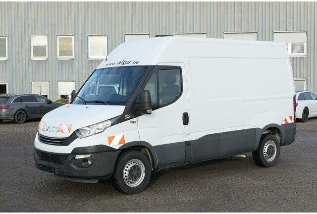 Iveco 35S16 Daily 4x2, 104tkm, Würth Regale, AHK, Navi - Furgon: 5 kép. Iveco 35S16 Daily 4x2, 104tkm, Würth Regale, AHK, Navi - Furgon: 5 kép.