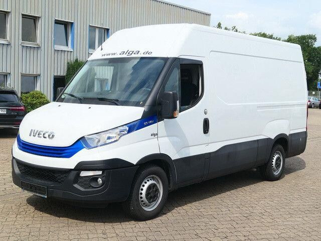 Iveco Daily 35S14/Hochdach/AHK/Klima - Furgon: 3 kép. Iveco Daily 35S14/Hochdach/AHK/Klima - Furgon: 3 kép.