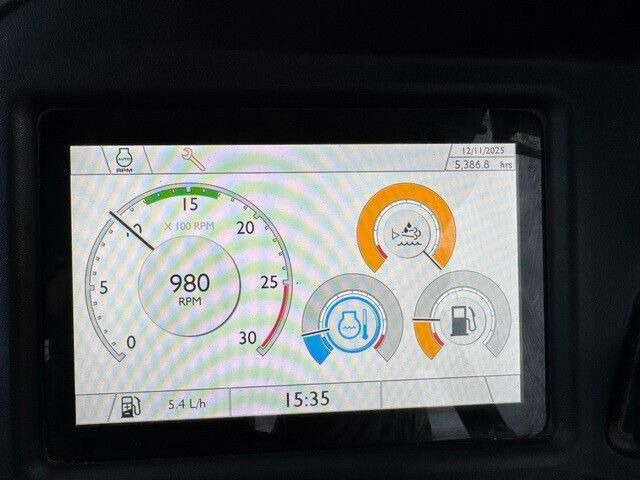 JCB 3CX, 4+1 Schaufel, Palettengabel, Telestiel, AC - Kotrórakodó: 4 kép. JCB 3CX, 4+1 Schaufel, Palettengabel, Telestiel, AC - Kotrórakodó: 4 kép.
