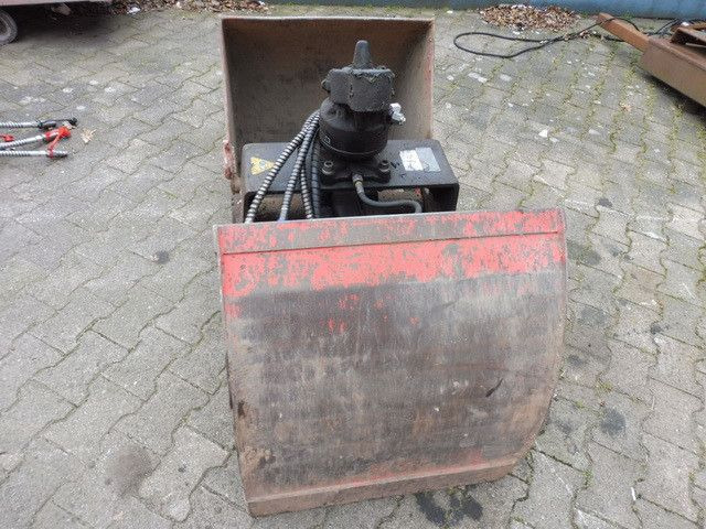 Kinshofer 2-Schalen-Greifer inkl. Drehservo - Billenőplatós teherautó, Darus autó: 2 kép. Kinshofer 2-Schalen-Greifer inkl. Drehservo - Billenőplatós teherautó, Darus autó: 2 kép.