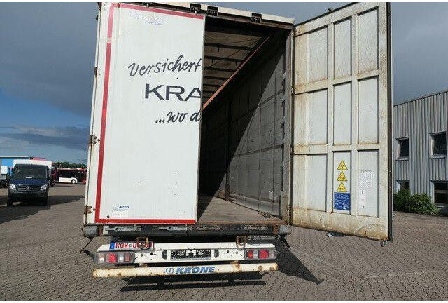 Krone SD, Edscha, Schiebeplane, Zurrösen, Luftfederung - Ponyvás félpótkocsi: 3 kép. Krone SD, Edscha, Schiebeplane, Zurrösen, Luftfederung - Ponyvás félpótkocsi: 3 kép.