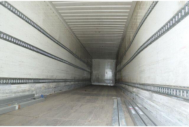 Félpótkocsi dobozos Krone SD, Isoliert, Türen, BPW, Luftfederung, 13.62m: 8 kép. Félpótkocsi dobozos Krone SD, Isoliert, Türen, BPW, Luftfederung, 13.62m: 8 kép.