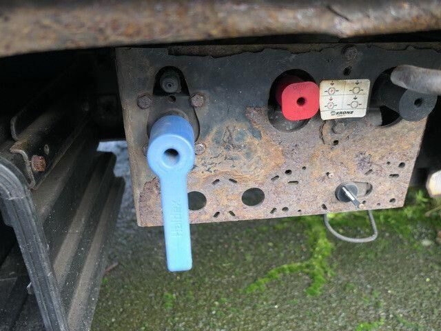 Krone SD Mega Liner, BPW, Edscha, Luft-Lift - Ponyvás félpótkocsi: 5 kép. Krone SD Mega Liner, BPW, Edscha, Luft-Lift - Ponyvás félpótkocsi: 5 kép.