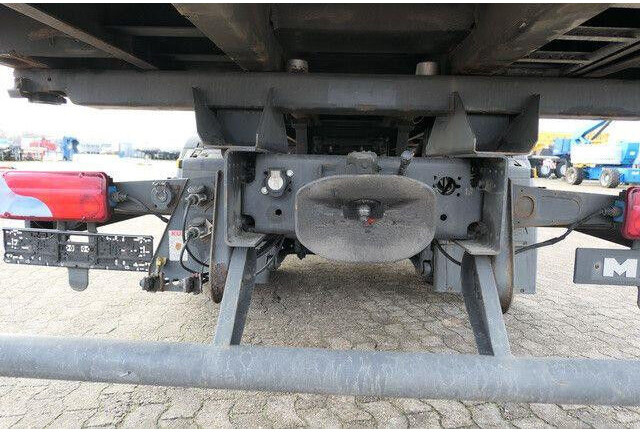 MAN 18.350 TGA 4x2, 119tkm, BDF, Klima, AHK - Alvaz teherautó: 4 kép. MAN 18.350 TGA 4x2, 119tkm, BDF, Klima, AHK - Alvaz teherautó: 4 kép.