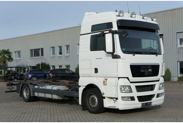 MAN 18.440 TGX 4x2, XXL, BDF, Standklima,Schlafliege - Alvaz teherautó: 4 kép. MAN 18.440 TGX 4x2, XXL, BDF, Standklima,Schlafliege - Alvaz teherautó: 4 kép.