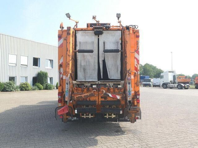 MAN 26.320 TGS BL 6x2, Haller, Zöller-Schüttung - Szemetesautó: 4 kép. MAN 26.320 TGS BL 6x2, Haller, Zöller-Schüttung - Szemetesautó: 4 kép.