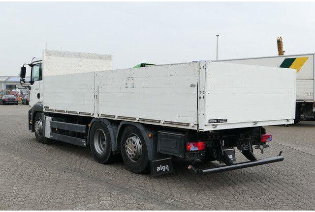 MAN 26.360 TGA LL 6x2, Vollluft, Klima, 3. Sitz, AHK - Platós teherautó: 5 kép. MAN 26.360 TGA LL 6x2, Vollluft, Klima, 3. Sitz, AHK - Platós teherautó: 5 kép.