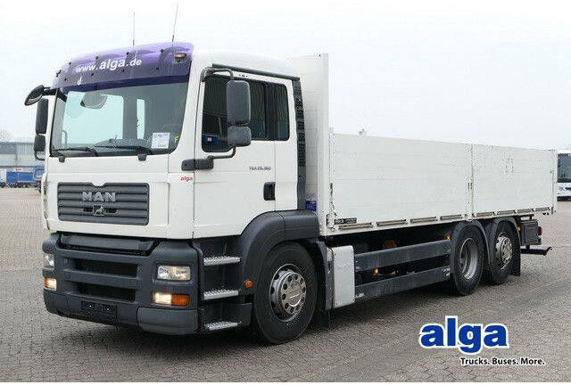 MAN 26.360 TGA LL 6x2, Vollluft, Klima, 3. Sitz, AHK - Platós teherautó: 1 kép. MAN 26.360 TGA LL 6x2, Vollluft, Klima, 3. Sitz, AHK - Platós teherautó: 1 kép.