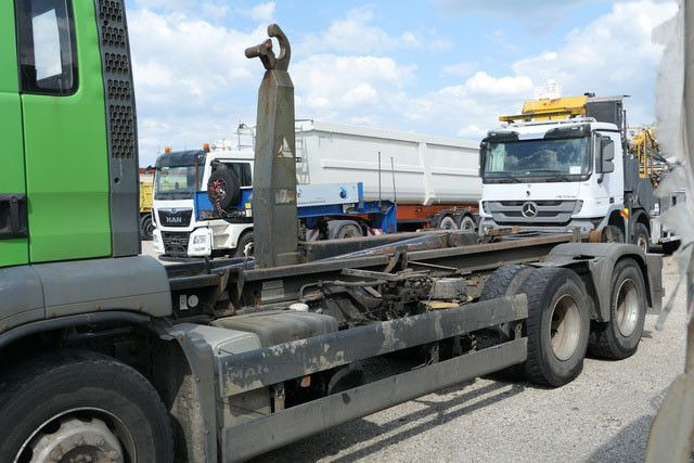 MAN 26.390 TGA BL 6x4, VDL S-21 6200, Klima, Luftfe. - Horgos rakodó teherautó: 4 kép. MAN 26.390 TGA BL 6x4, VDL S-21 6200, Klima, Luftfe. - Horgos rakodó teherautó: 4 kép.
