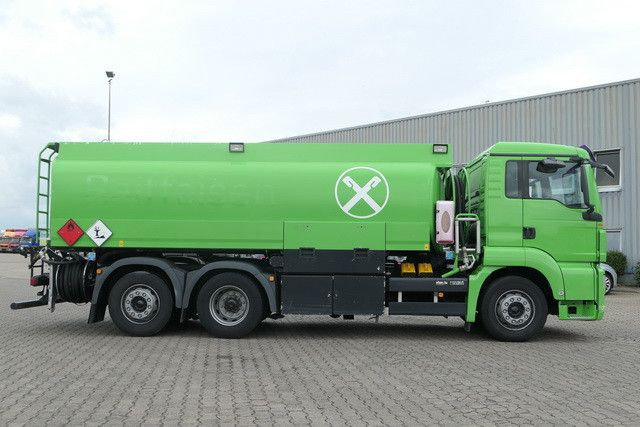 MAN 26.400 TGS 6x2, Esterer, Unten- u. Obenbefüllung - Tartályos teherautó: 2 kép. MAN 26.400 TGS 6x2, Esterer, Unten- u. Obenbefüllung - Tartályos teherautó: 2 kép.