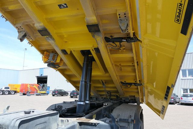 MAN 35.460 TGS BB 8x4, Meiller, Bordmatik, Intarder - Billenőplatós teherautó: 5 kép. MAN 35.460 TGS BB 8x4, Meiller, Bordmatik, Intarder - Billenőplatós teherautó: 5 kép.