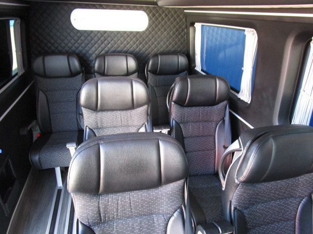 MAN TGE 3.180, Euro 6, VIP, 9 Sitze, Auto. - Minibusz, Kisbusz: 3 kép. MAN TGE 3.180, Euro 6, VIP, 9 Sitze, Auto. - Minibusz, Kisbusz: 3 kép.