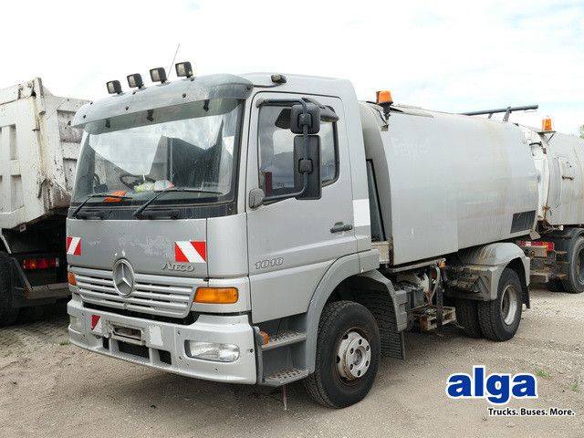 Mercedes-Benz 1018 KO atego 4x2, Bucher-Schörling, Klima - Utcaseprő gép: 1 kép. Mercedes-Benz 1018 KO atego 4x2, Bucher-Schörling, Klima - Utcaseprő gép: 1 kép.