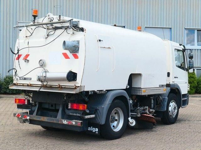 Mercedes-Benz 1518 LKO Atego 4x2, Kobit-Aufbau, 8m³,Wassertank - Utcaseprő gép: 3 kép. Mercedes-Benz 1518 LKO Atego 4x2, Kobit-Aufbau, 8m³,Wassertank - Utcaseprő gép: 3 kép.